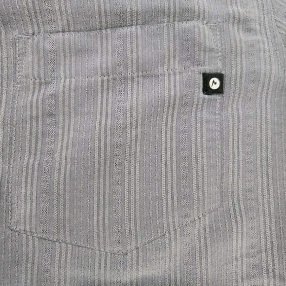 Marmot Mens Shirt Button Up Gray Medium Short Sleeves Pocket Logo *(Flaw) - Picture 6 of 11